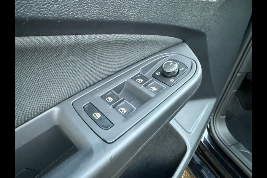 Volkswagen Golf Variant 1.5 eTSI Life Business - Automaat - Navi - Alcantara - Virt.Cockpit - Climate