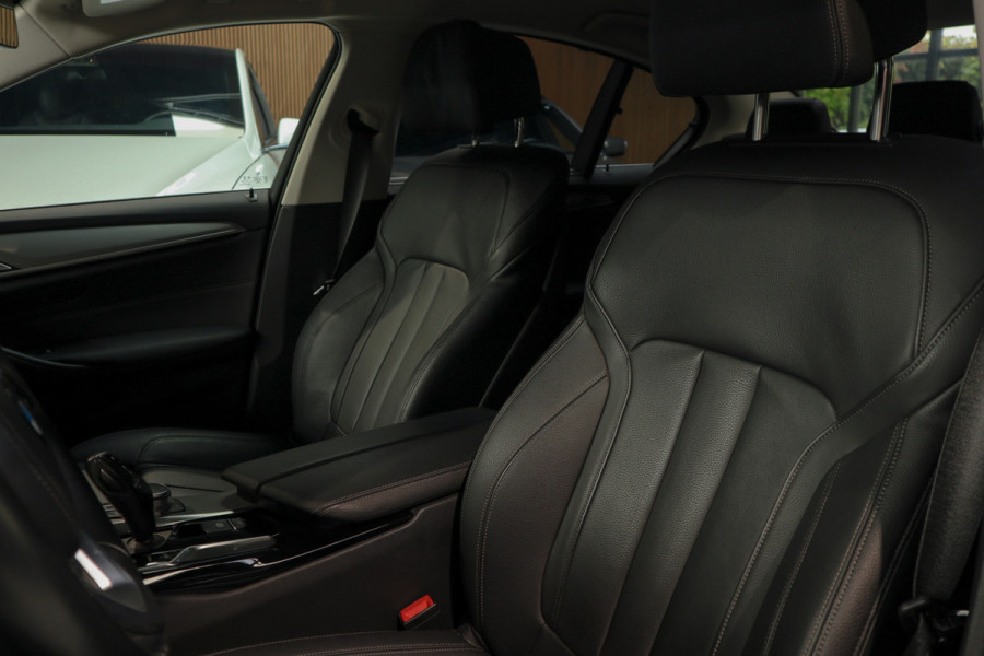 BMW 5 Serie 530i Head-up Memory seats Navi Leer Camera Climate (3-zone) Stoelverwarming voor & achter Sportstoelen Virtual PDC LM velgen BTW auto