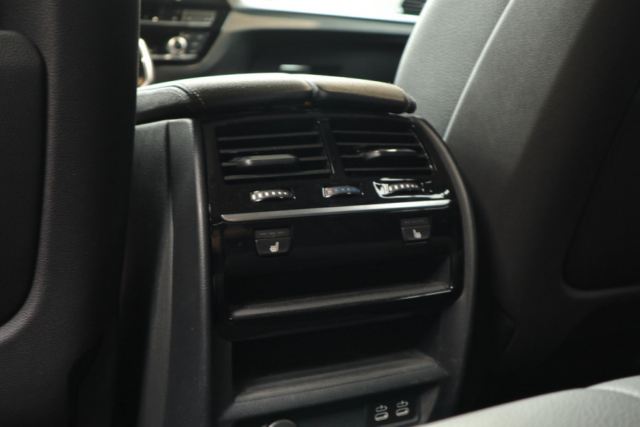 BMW 5 Serie 530i Head-up Memory seats Navi Leer Camera Climate (3-zone) Stoelverwarming voor & achter Sportstoelen Virtual PDC LM velgen BTW auto