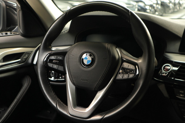 BMW 5 Serie 530i Head-up Memory seats Navi Leer Camera Climate (3-zone) Stoelverwarming voor & achter Sportstoelen Virtual PDC LM velgen BTW auto