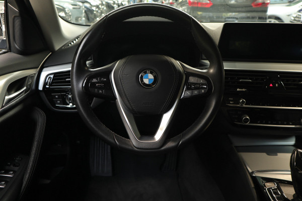 BMW 5 Serie 530i Head-up Memory seats Navi Leer Camera Climate (3-zone) Stoelverwarming voor & achter Sportstoelen Virtual PDC LM velgen BTW auto