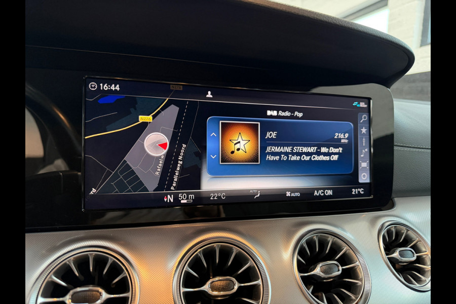 Mercedes-Benz E-Klasse Cabrio 200 | Leder | Airscarf | Camera | Navi | Lage Km stand | Led | Nieuwstaat | 1e eigenaar