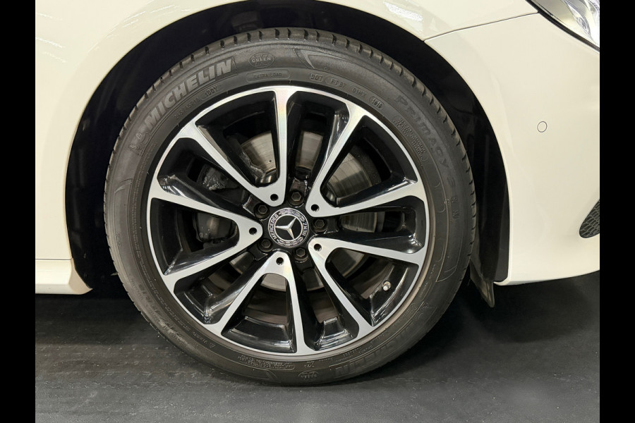 Mercedes-Benz E-Klasse Cabrio 200 | Leder | Airscarf | Camera | Navi | Lage Km stand | Led | Nieuwstaat | 1e eigenaar