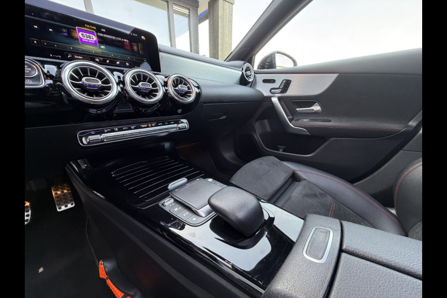 Mercedes-Benz A-Klasse 180 Business Solution AMG