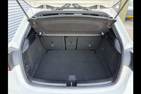 Mercedes-Benz A-Klasse 180 Business Solution AMG