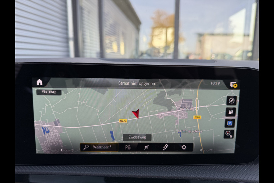 Mercedes-Benz A-Klasse 180 Business Solution AMG