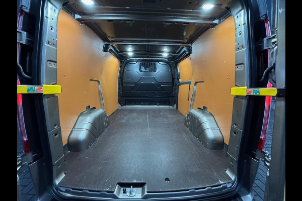 Ford Transit Custom 300 2.0 TDCI 130pk L1H1 Limited Automaat | CarPlay | Camera | Winterpack | Trekhaak | Bluetooth | Cruise | LM