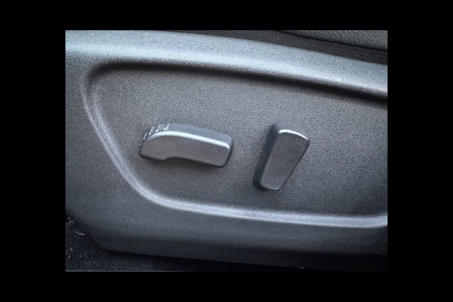 Nissan QASHQAI 1.6 Turbo 164pk N-Vision Airco/ECC,Navigatie,Camera,Panoramadak,Leder/Alcantara Interieur