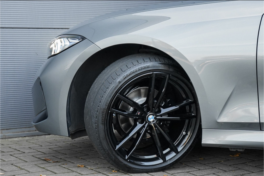 BMW 3 Serie Touring 318i 157PK M-Pakket Leder LED Trekhaak
