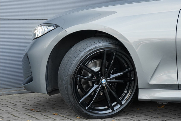 BMW 3 Serie Touring 318i 157PK M-Pakket Leder LED Trekhaak