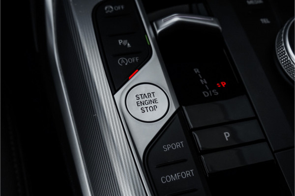 BMW 3 Serie Touring 318i 157PK M-Pakket Leder LED Trekhaak