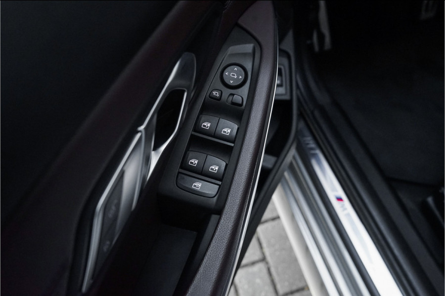 BMW 3 Serie Touring 318i 157PK M-Pakket Leder LED Trekhaak