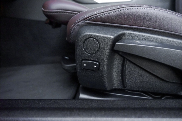 BMW 3 Serie Touring 318i 157PK M-Pakket Leder LED Trekhaak