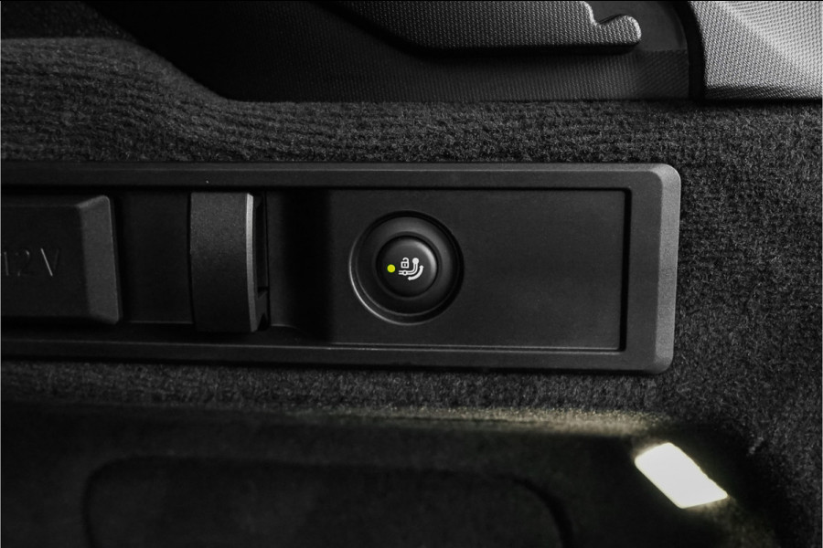 BMW 3 Serie Touring 318i 157PK M-Pakket Leder LED Trekhaak