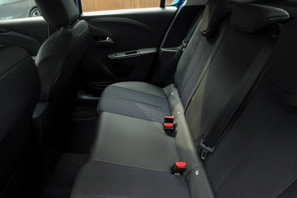 Opel Corsa 1.2 Aut. Leer Navi 7 inch PDC Camera ACC Stuurverwarming LM velgen Climate  Carplay Stoelverwarming BTW auto