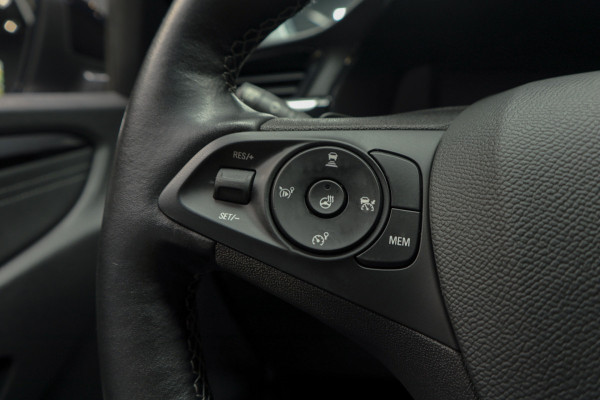 Opel Corsa 1.2 Aut. Leer Navi 7 inch PDC Camera ACC Stuurverwarming LM velgen Climate  Carplay Stoelverwarming BTW auto