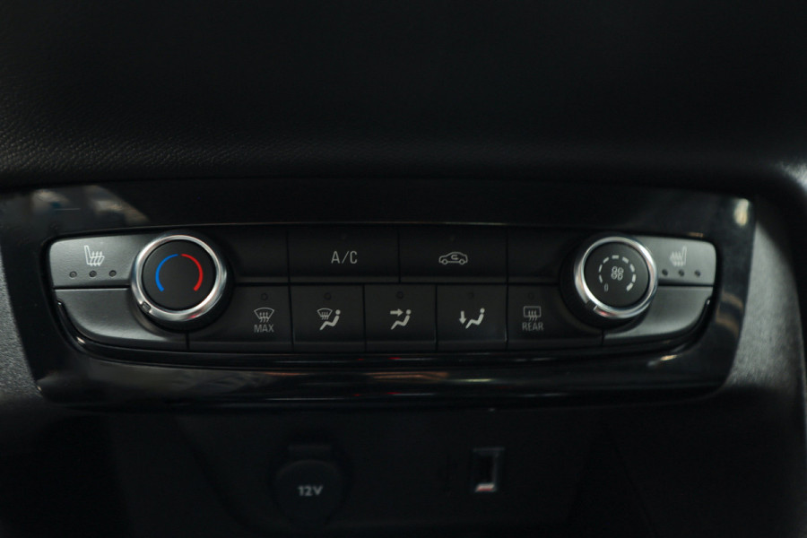 Opel Corsa 1.2 Aut. Leer Navi 7 inch PDC Camera ACC Stuurverwarming LM velgen Climate  Carplay Stoelverwarming BTW auto