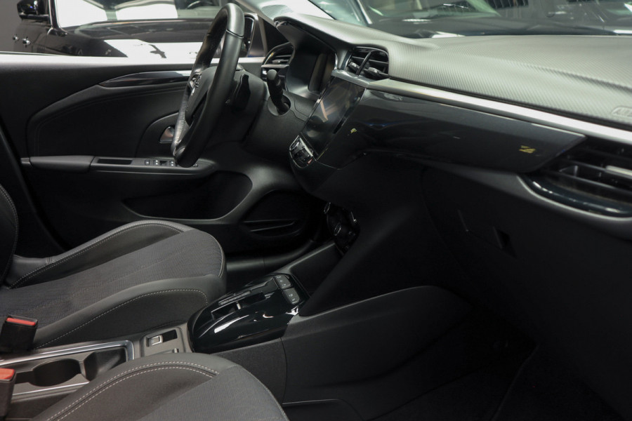 Opel Corsa 1.2 Aut. Leer Navi 7 inch PDC Camera ACC Stuurverwarming LM velgen Climate  Carplay Stoelverwarming BTW auto