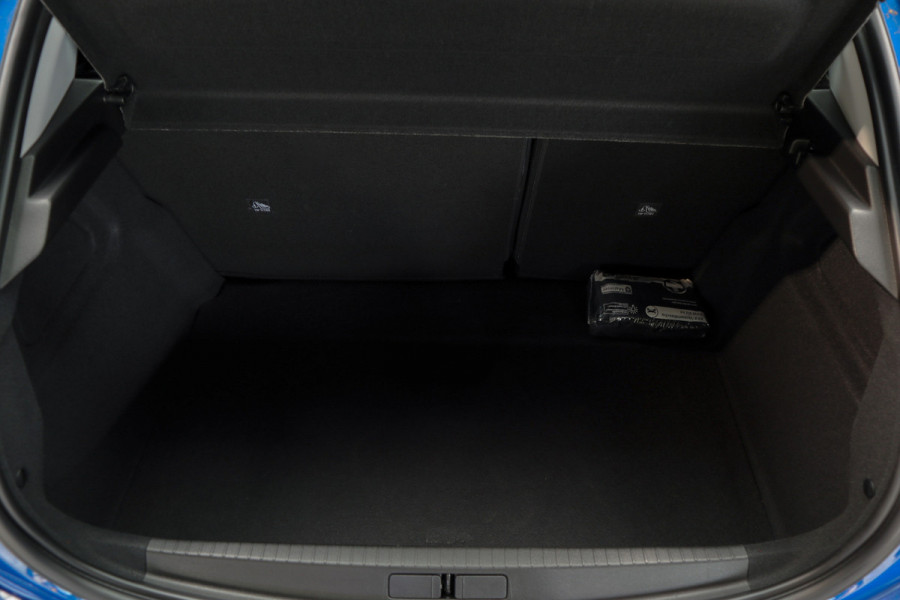 Opel Corsa 1.2 Aut. Leer Navi 7 inch PDC Camera ACC Stuurverwarming LM velgen Climate  Carplay Stoelverwarming BTW auto