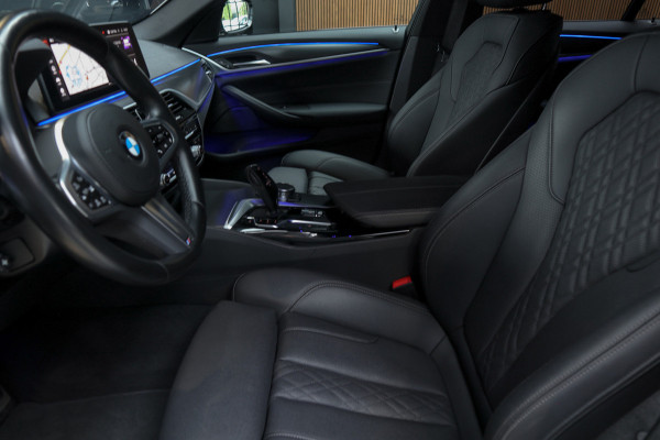 BMW 5 Serie Touring 520i High Exe M-pakket Head-up Navi Elektr. achterklep Camera Carplay Virtual Elektr. uitklapbare trekhaak Matrix ACC Stoelverwarming DAB Climate (3-zone) PDC Memory LM velgen BTW auto