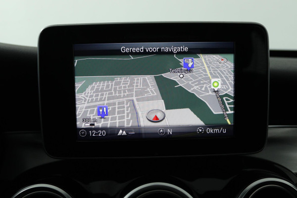 Mercedes-Benz C-Klasse 180 Business Solution (PANORAMADAK, TREKHAAK, CAMERA, ELEKTR STOELEN, LEER, NAVIGATIE, SENSOREN)