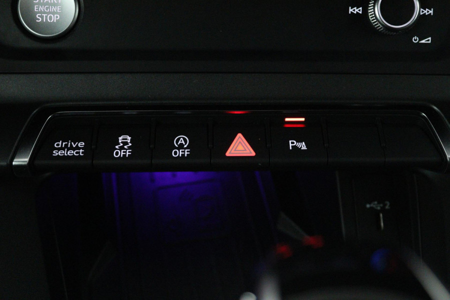 Audi Q3 35 TFSI S Line Pro Line S (DIGITALE COCKPIT, STOELVERWARMING, ELEKTR STOELEN, SFEERVERLICHTING, LANE-ASSIST, SENSOREN)