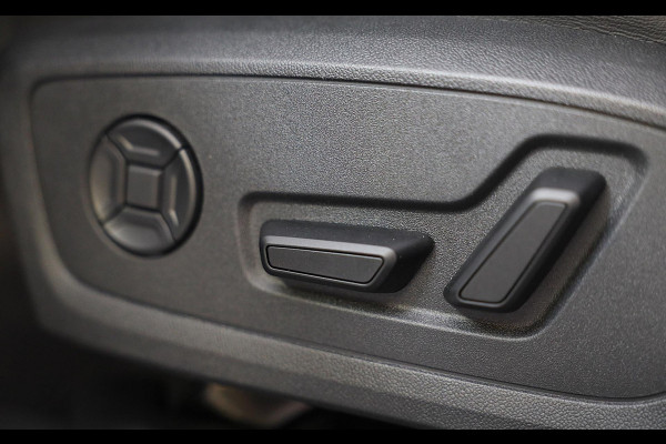 Audi Q3 45 TFSI e S Line Edition Competition / AUT / Acc / Lane Assist / Dode Hoek / Elek Stoel / Pano / Sfeer / Matrix / 21 Inch