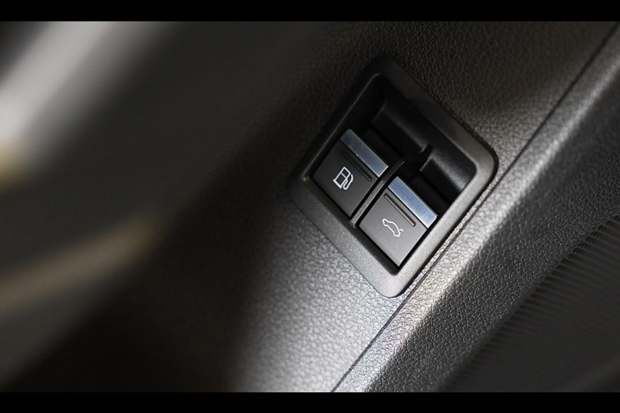 Audi Q3 45 TFSI e S Line Edition Competition / AUT / Acc / Lane Assist / Dode Hoek / Elek Stoel / Pano / Sfeer / Matrix / 21 Inch