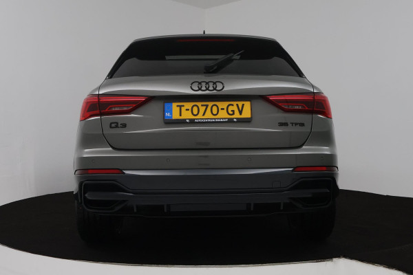 Audi Q3 35 TFSI S-Line (PANORAMADAK, ELEKT. WEGKLAPBARE TREKHAAK, CARPLAY, ELEKT. STOELEN, VIRTUAL, PDC, GOED ONDERHOUDEN, LED)
