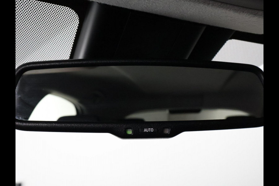 Toyota Yaris 1.5 Hybrid Active + Coral Red Pack | 1e eigenaar | Apple Carplay & AndroidAUTO | Camera |