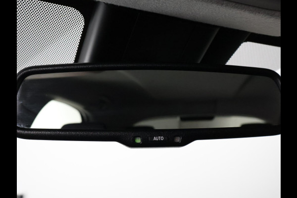 Toyota Yaris 1.5 Hybrid Active + Coral Red Pack | 1e eigenaar | Apple Carplay & AndroidAUTO | Camera |