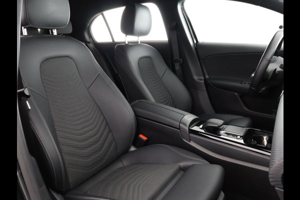 Mercedes-Benz A-Klasse 180 BUSINESS SOLUTION 1e EIG. GARANTIE TOT 2030* NL AUTO! NAVI.PDC V+A.  STOELVERWARMING .