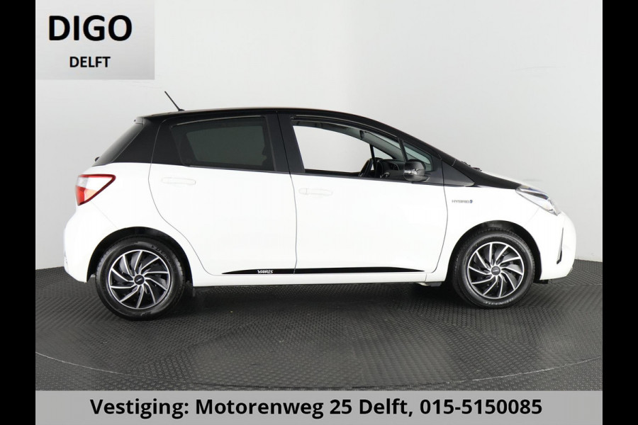 Toyota Yaris 1.5 HYBRID BI-TONE GARANTIE 4-2030! CAMERA. DEALERAUTO ! PDC . GARANTIE TOT 04-2030