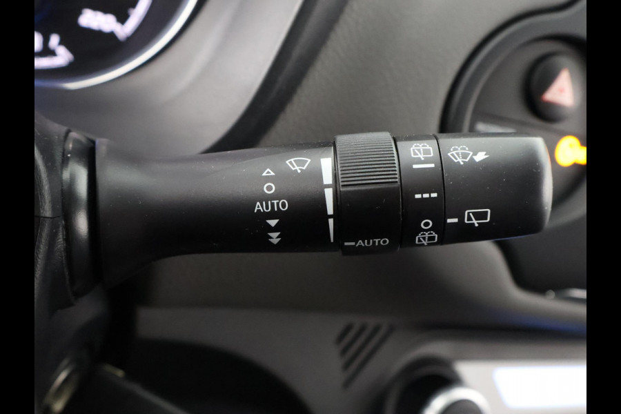 Toyota Yaris 1.5 HYBRID BI-TONE GARANTIE 4-2030! CAMERA. DEALERAUTO ! PDC . GARANTIE TOT 04-2030