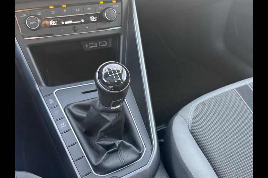 Volkswagen Polo 1.0 TSI Highline / Panoramadak / Virtual Cockpit / CarPlay / 17'' / LED Koplampen / Climate Control / ACC