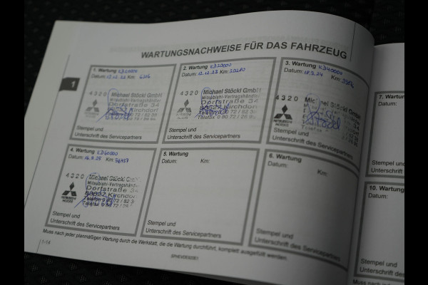 Mitsubishi Outlander 2.4 Pure Plug In Hybrid 225pk Dealer O.H. PHEV | Apple Carplay | Camera | Sportstoelen Verwarmd | Keyless | Cruise Control | DAB |