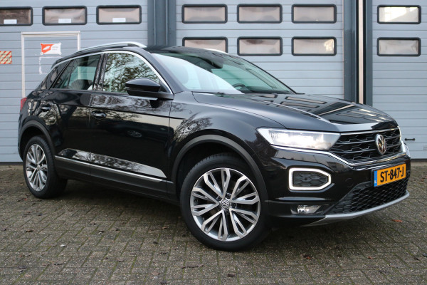 Volkswagen T-Roc 1.5 TSI Sport Xenon Keyless Virtual cockpit Camera Navi T-haak Bj:2018