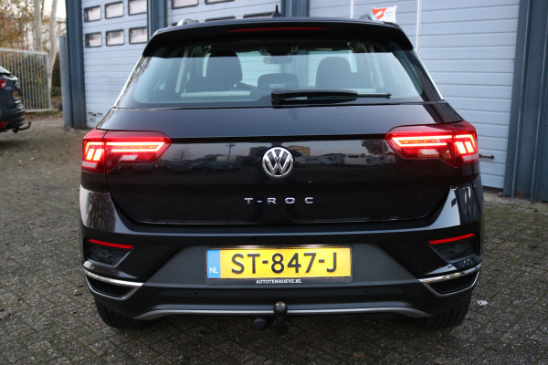 Volkswagen T-Roc 1.5 TSI Sport Xenon Keyless Virtual cockpit Camera Navi T-haak Bj:2018