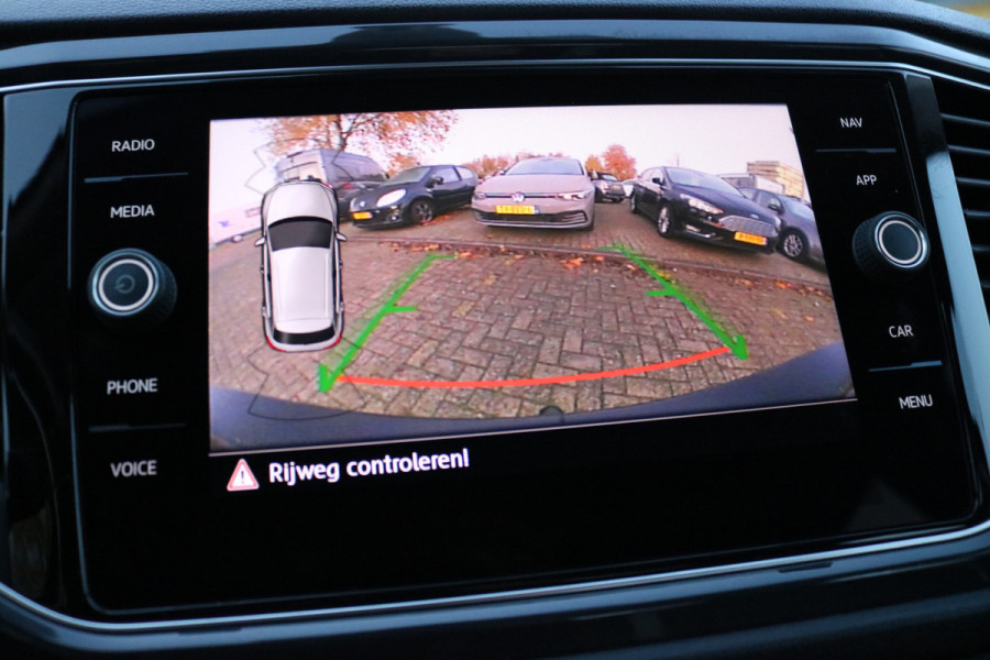 Volkswagen T-Roc 1.5 TSI Sport Xenon Keyless Virtual cockpit Camera Navi T-haak Bj:2018