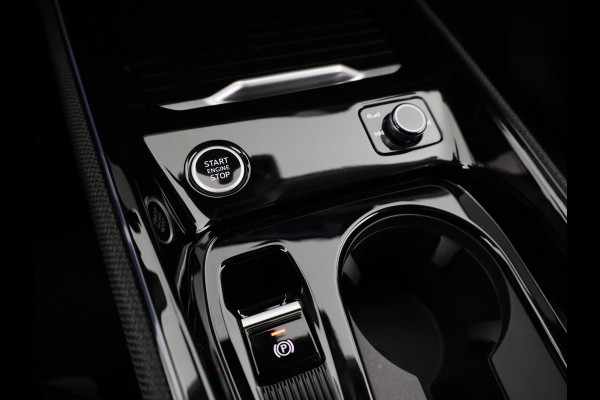 Audi Q3 Advanced edition e-hybrid 200 kW / 272 PK | Techniekpakket plus | Ambiente lichtpakket plus | Privacy glas | Sportstoelen |