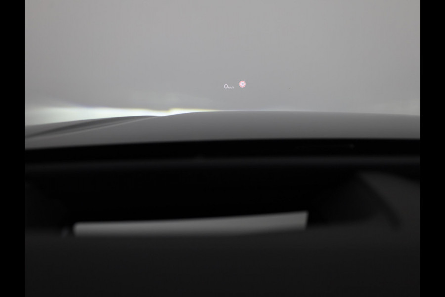 Audi A6 Avant S edition e-hybrid 220 kW / 299 PK Avant 7 versn. | Techniekpakket plus | MMi experience pro | Elektrische stoelen | Privacy glas |