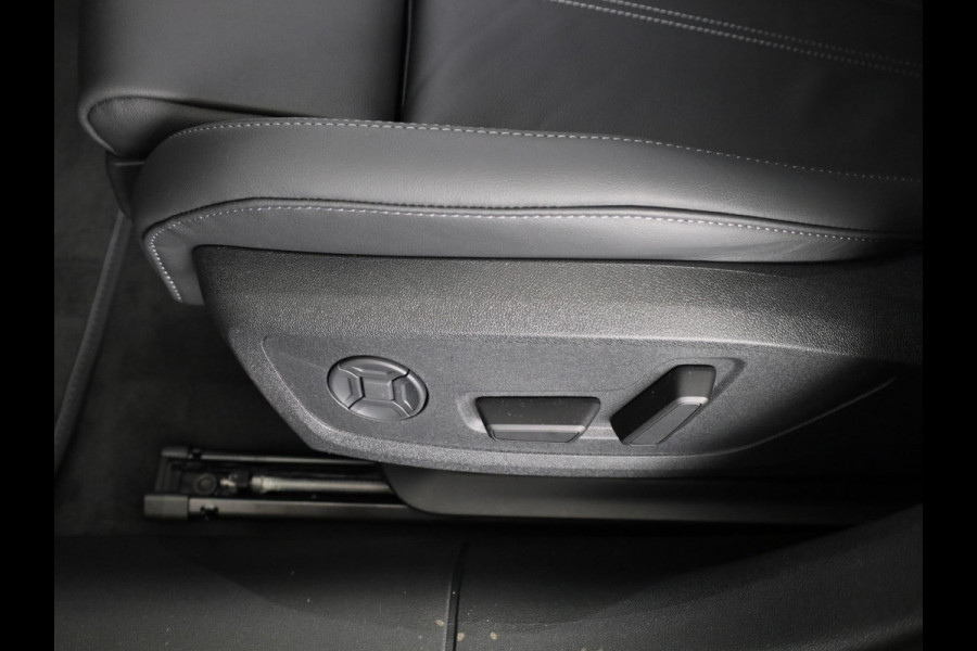 Audi A6 Avant S edition e-hybrid 220 kW / 299 PK Avant 7 versn. | Techniekpakket plus | MMi experience pro | Elektrische stoelen | Privacy glas |