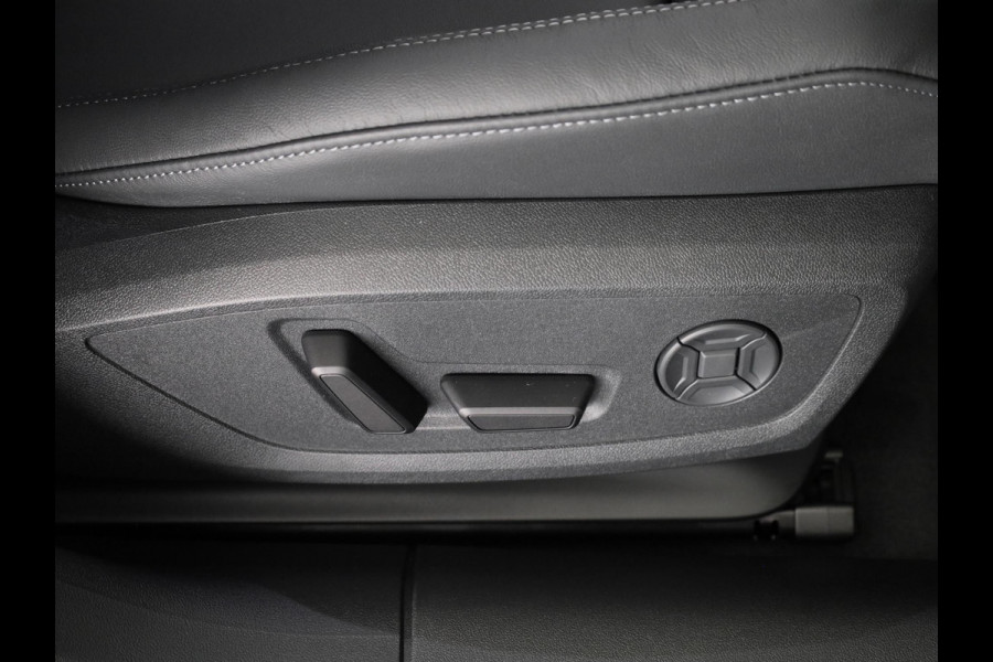 Audi A6 Avant S edition e-hybrid 220 kW / 299 PK Avant 7 versn. | Techniekpakket plus | MMi experience pro | Elektrische stoelen | Privacy glas |