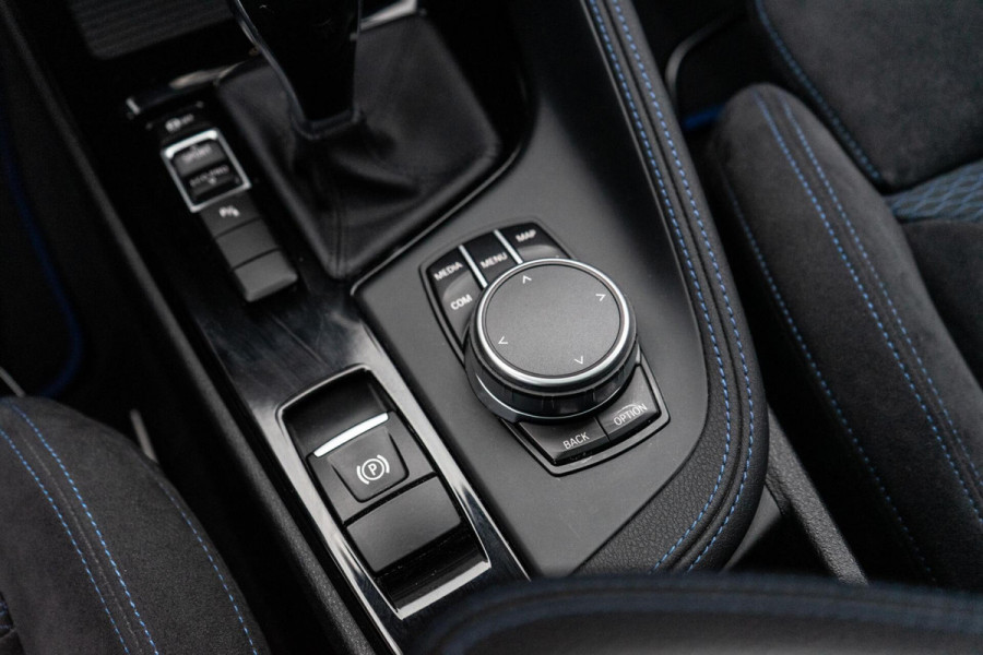 BMW X2 sDrive20i High Executive M-Sport Pano / HUD / Cruise