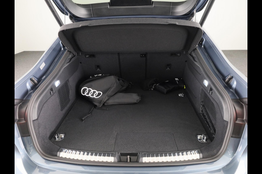 Audi A5 S edition 2.0 TFSI e 220 kW / 299 PK Limousine | Elektrische stoelen | Privacy glas | Optiek pakket zwart plus | 19'' velgen |