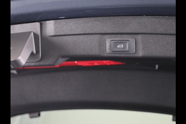 Audi A5 S edition 2.0 TFSI e 220 kW / 299 PK Limousine | Elektrische stoelen | Privacy glas | Optiek pakket zwart plus | 19'' velgen |