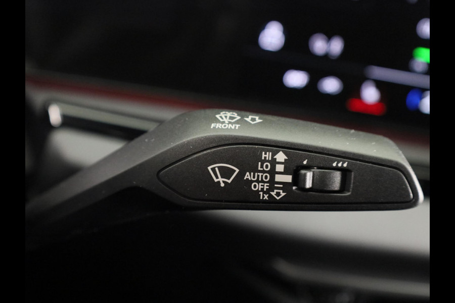 Audi A5 S edition 2.0 TFSI e 220 kW / 299 PK Limousine | Elektrische stoelen | Privacy glas | Optiek pakket zwart plus | 19'' velgen |