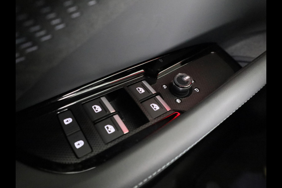 Audi Q3 Sportback S edition e-hybrid 200 kW / 272 PK Sportback | Techniekpakket pro | OLED achterlichten | 20'' velgen | Matrix LED koplampen |