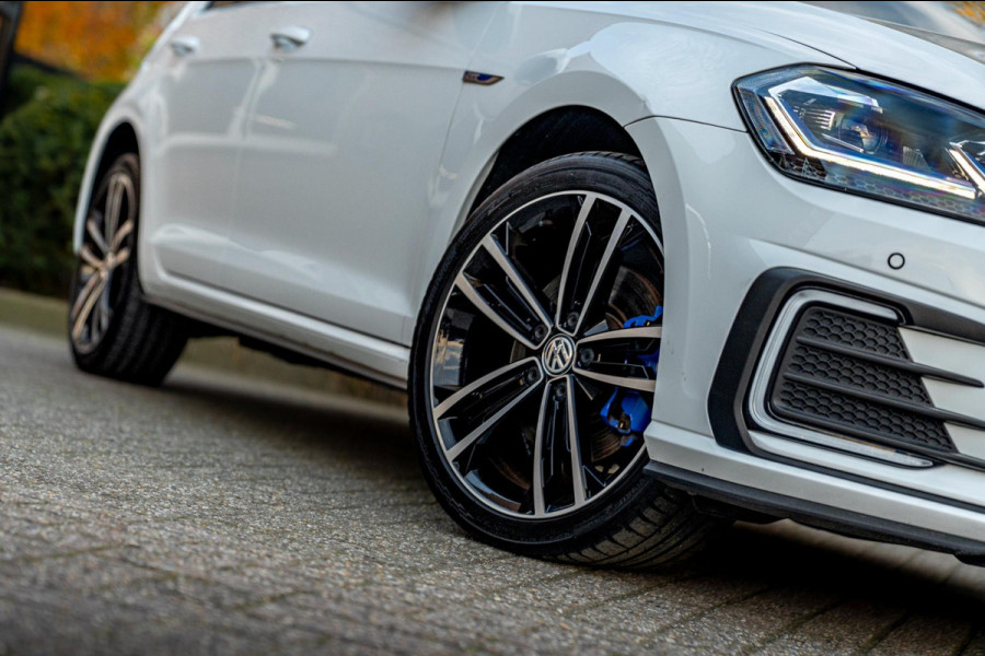 Volkswagen Golf 1.4 GTE PHEV 204 PK Adaptive Virtual Cockpit Camera Keyless 18''