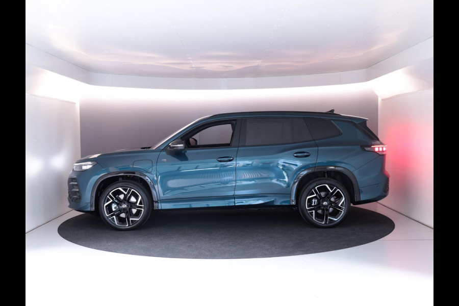 Volkswagen Tayron R-Line-Edition 1.5 eHybrid 150 kW / 204 pk SUV 6 v